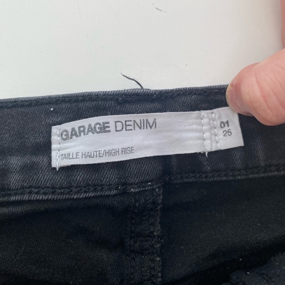 Black denim jean shorts in a size 01 from garage - Picture 2 of 3